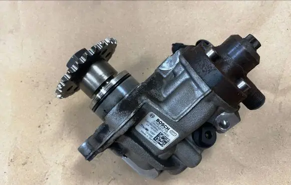 Jaguar XF Fuel injection high pressure pump G4D39B395AA 0445010706