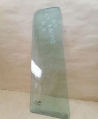 Opel Zafira A Rear vent window glass 