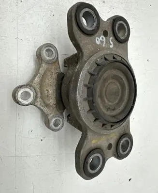 Engine mount bracket