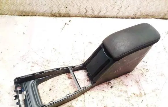 Renault Megane II Armrest 8200183144 8200079091