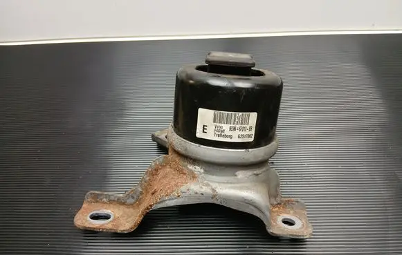 Volvo V60 Engine mount bracket 8G9N6F012