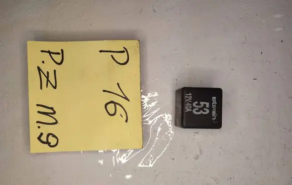 Volkswagen PASSAT B5 Other relay 141951253B