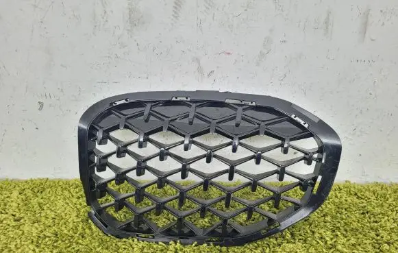 BMW 1 F40 Front grill 5a39369