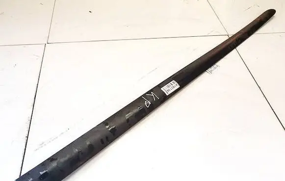Mitsubishi Colt Front door trim (molding) mr957273zz