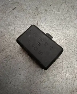Mercedes-Benz C W203 Rain sensor 2108205710 00600000