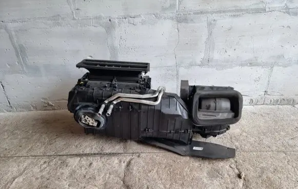 Interior heater climate box assembly