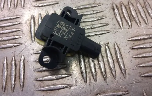 Mercedes-Benz A W176 Airbag deployment crash/impact sensor a1668210351