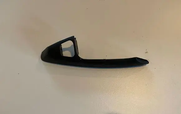 Volkswagen Golf IV Front door handle cover 0867198