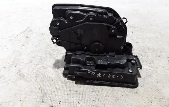 BMW 6 G32 Gran Turismo Rear door lock 7281939
