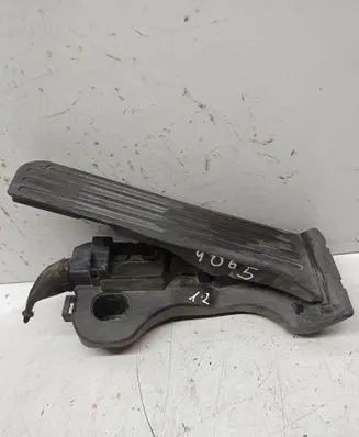 Volkswagen PASSAT B6 Accelerator throttle pedal 1K1721503P