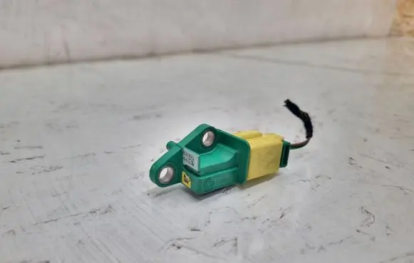 Audi A4 S4 B8 8K Airbag deployment crash/impact sensor 1K0909606C