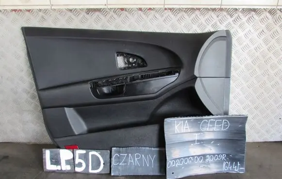 KIA Ceed Front door card panel trim 1H000