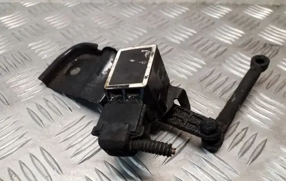 Mercedes-Benz E W212 Headlight/headlamp level sensor A0105427717