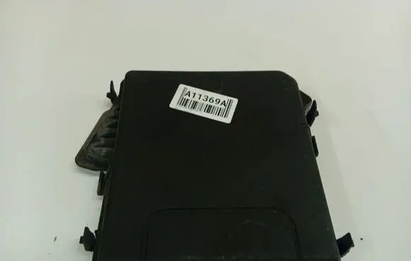 Renault Scenic III - Grand scenic III Fuse box cover 284C40002R