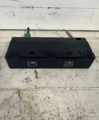 Audi A6 S6 C8 4K USB socket connector 4N1035736