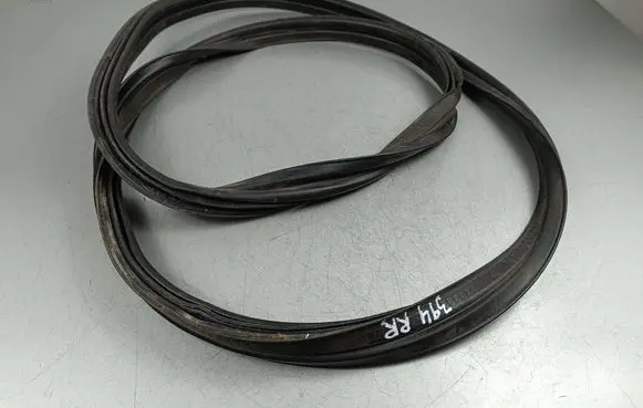 Toyota GT 86 Loading door rubber seal (on body) 