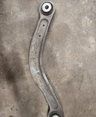 Mercedes-Benz C AMG W204 Rear control arm 20407