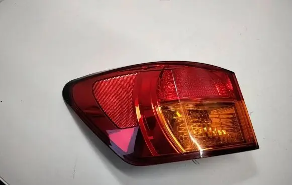 Lexus IS 220D-250-350 Rear/tail lights