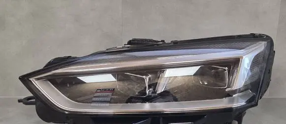 Audi A5 Headlight/headlamp 8W6941035E 030110023103