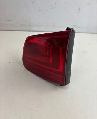 Volkswagen Tiguan Tailgate rear/tail lights 