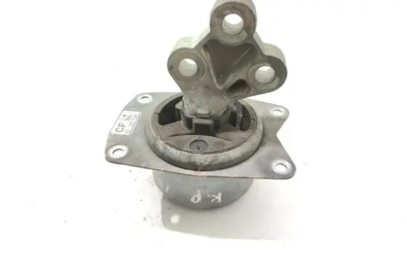 Opel Insignia A Engine mount bracket 13227734