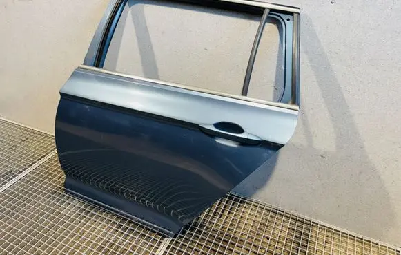 Volkswagen PASSAT B8 Rear door 3G9833311F