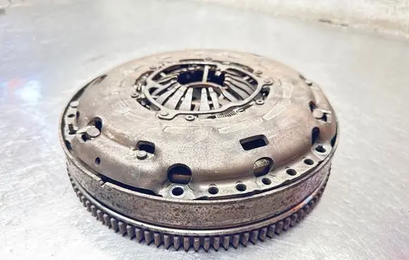 Opel Vectra C Clutch pressure plate 324034510