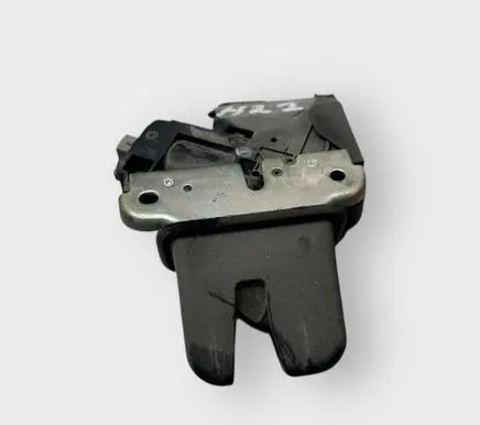 Tailgate/trunk/boot lock/catch/latch