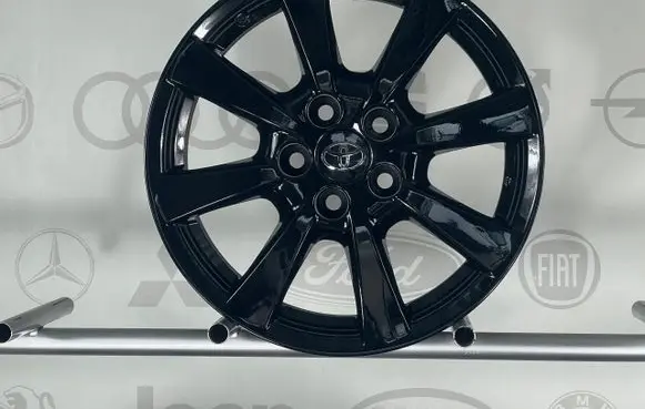 Toyota Avensis T250 R17 alloy rim 