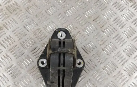Hyundai Ioniq Engine mount bracket