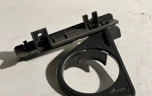 Cup holder front