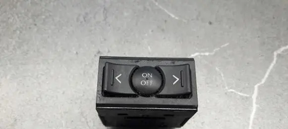 Lexus IS 220D-250-350 Fog light switch 15a984