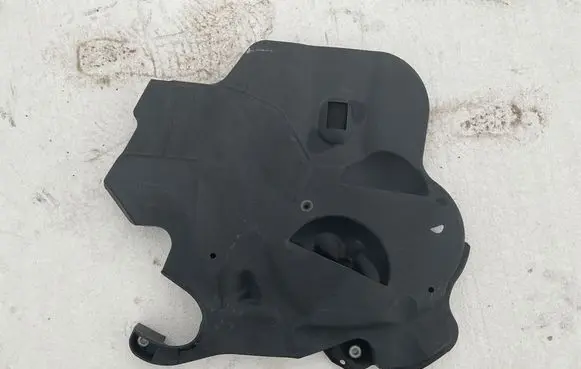 Mercedes-Benz CLS C218 X218 Timing belt guard (cover) A6420105667