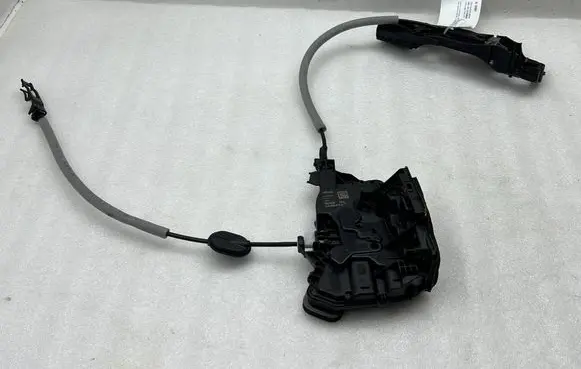 Volkswagen T-Roc Rear door lock 3J0839016A