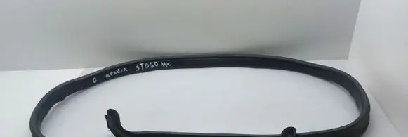 Audi A4 S4 B6 8E 8H Rubber seal rear door window/glass 