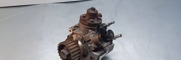 Peugeot 308 Fuel injection high pressure pump 0445010739 9811347380