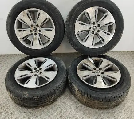 Hyundai Santa Fe R18 alloy rim 529102B485