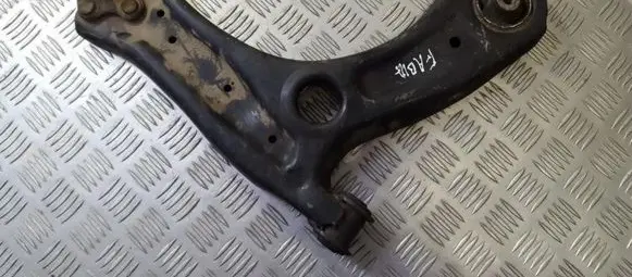 Skoda Fabia Mk2 (5J) Front lower control arm/wishbone 6r0407152