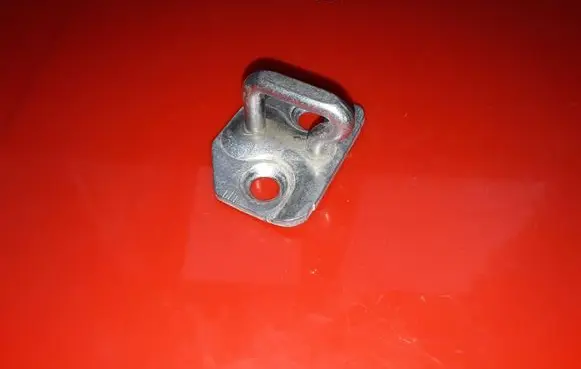 Volvo V40 Front door lock loop/hook striker 31391833