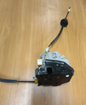 Audi A4 S4 B8 8K Rear door lock 8K0839016C