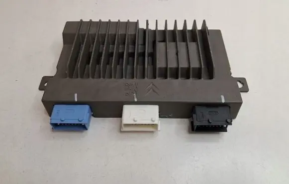 Peugeot 508 Sound amplifier 9825899680