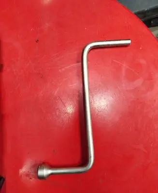BMW 5 E39 Wheel nut wrench 