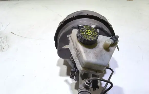 Mercedes-Benz C W203 Brake booster A0054304830