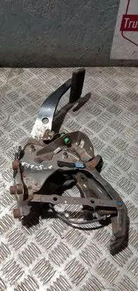 Toyota RAV 4 (XA30) Brake pedal 4711042180 T1151