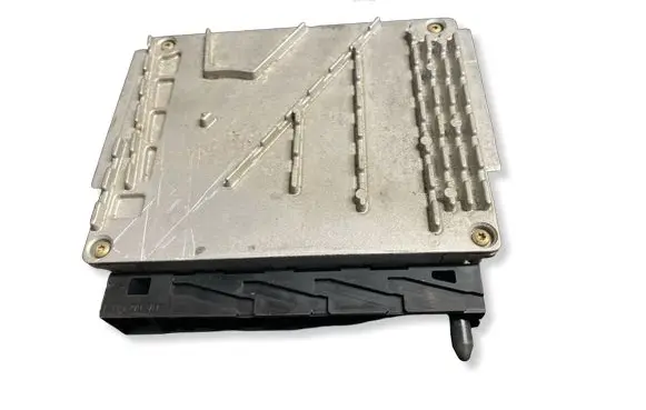 Volvo V70 Engine control unit/module 0261207666