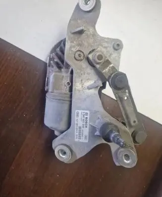 Audi R8 42 Front wiper linkage and motor 427955024A 427955024 3397021240