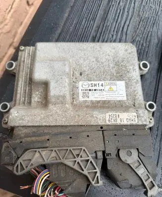 Mazda 6 Engine control unit/module SH1418881A