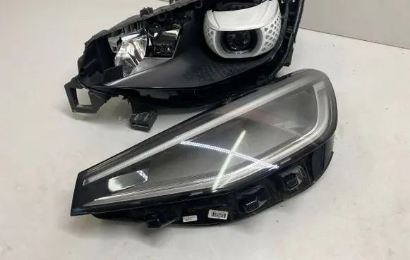 Volkswagen ID.4 Headlight/headlamp 170520221752 0022693107