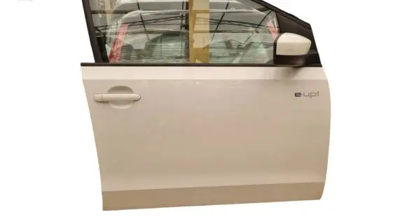 Volkswagen Up Front door