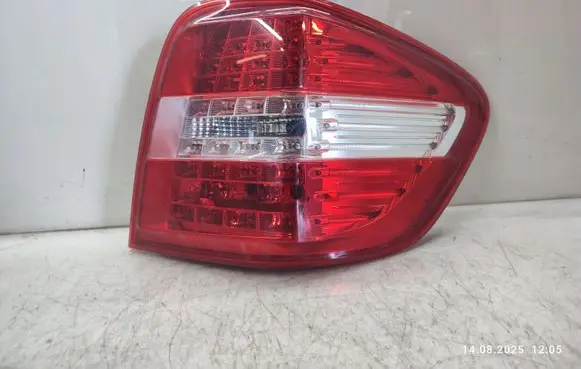 Rear/tail lights